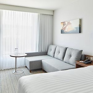 Superior Family Room Guest room 1 King Sofa bed